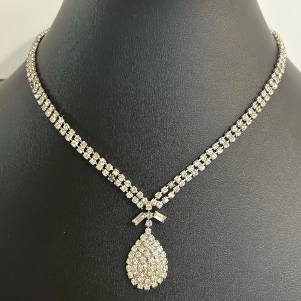 Weiss vintage /antique tear drop rhinestone crystal necklace #085